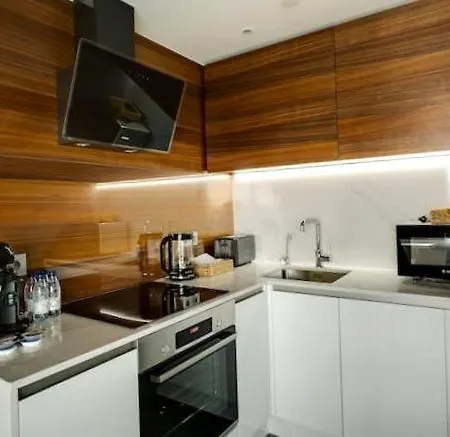 Unique Apartment For 6 * München