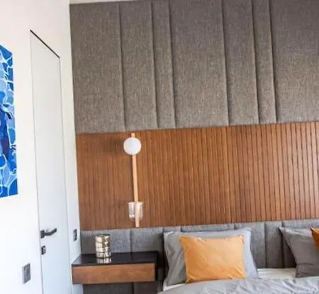 Unique Apartment For 6 *