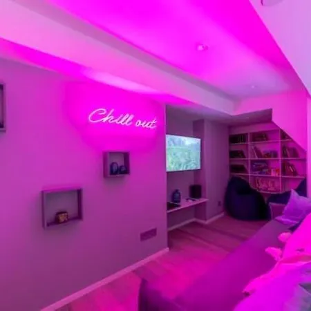 Unique Apartment For 6 Ferienhaus *