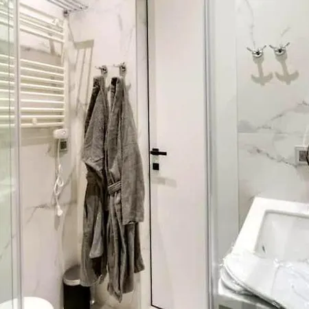 Unique Apartment For 6