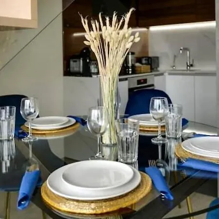 Unique Apartment For 6 *